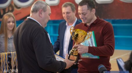 В Каменском состоялись финальные игры за “Кубок городского головы-2021” по мини-футболу