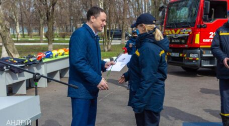 У Кам’янському привітали працівників пожежної охорони