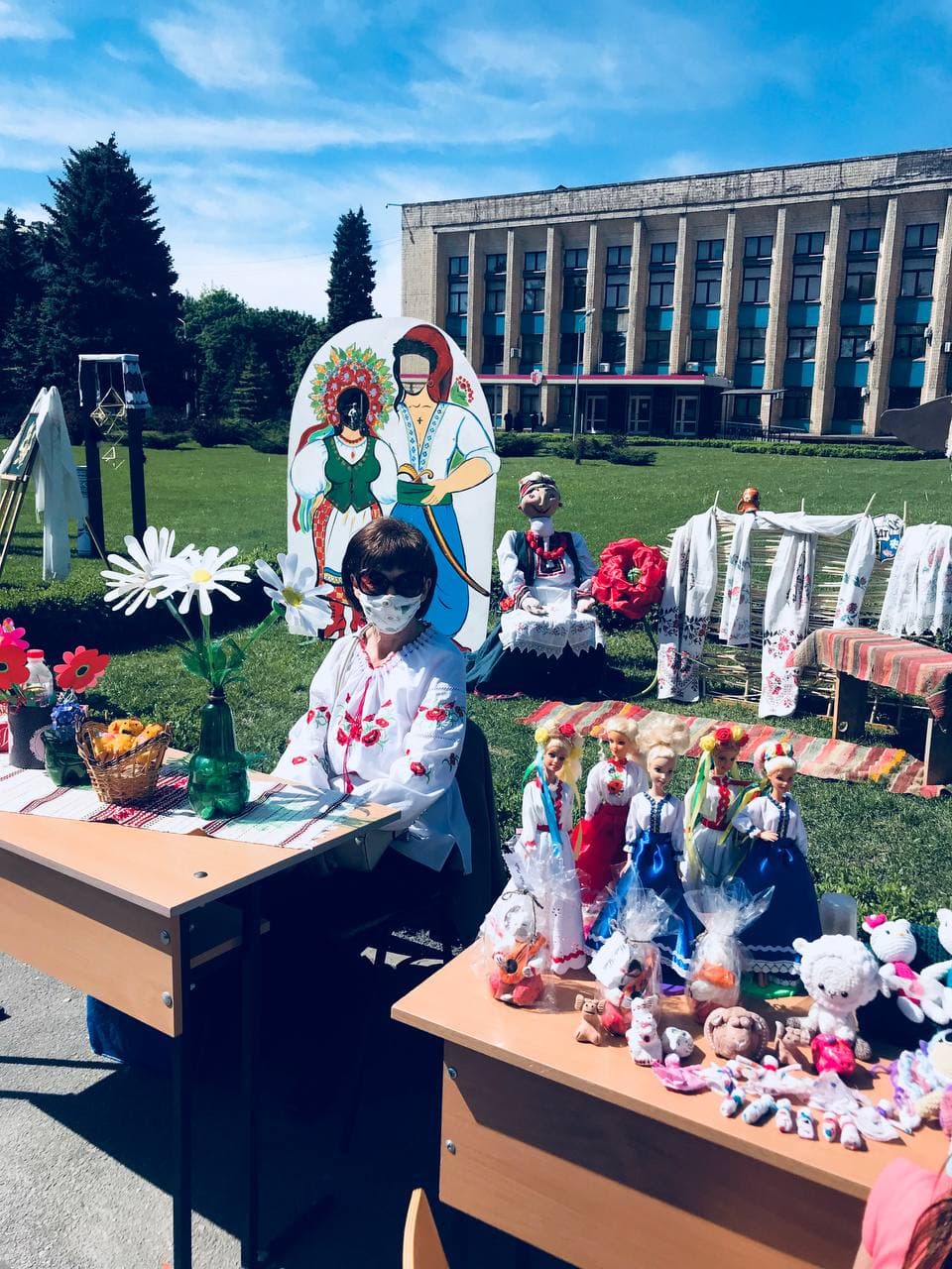 Кам’янське відзначило День вишиванки - ФОТО