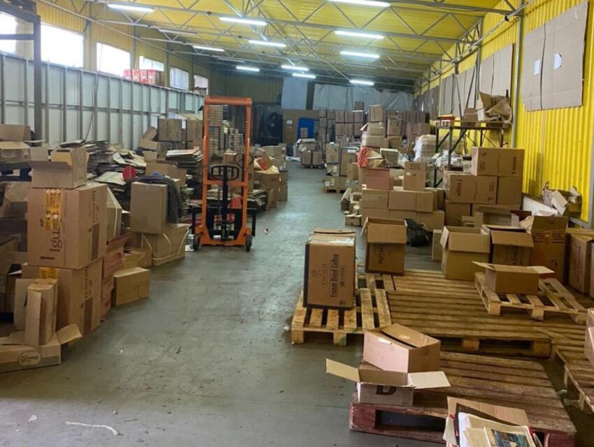 На Дніпропетровщині викрили підпільний цех, де виготовляли фальсифіковану каву під марками відомих брендів