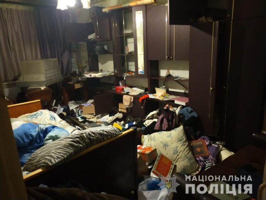 На Дніпропетровщині четверо чоловіків побили та пограбували пенсіонера