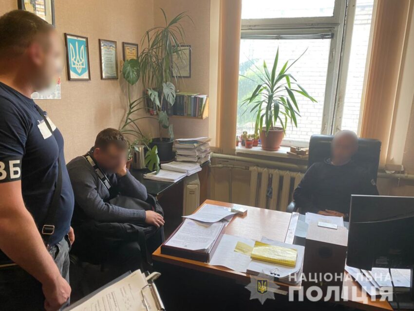 На Дніпропетровщині чоловік намагався підкупити поліцейського