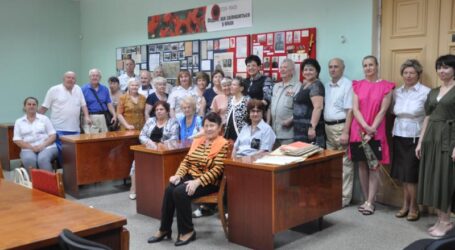 Ветерани Кам’янського відвідали виставку, присвячену війні