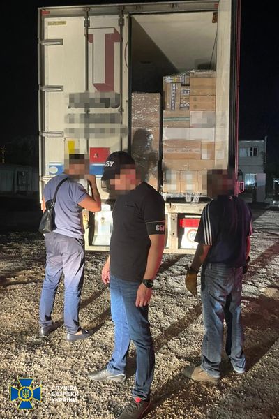 Мешканці Дніпропетровщини налагодили нелегальний трафік медикаментів до «ДНР»