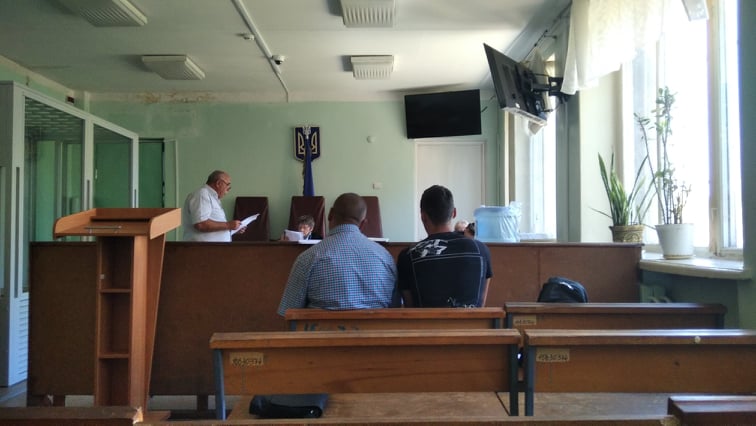 Справа травмованого охоронця в Кам’янському: суд допитав потерпілого