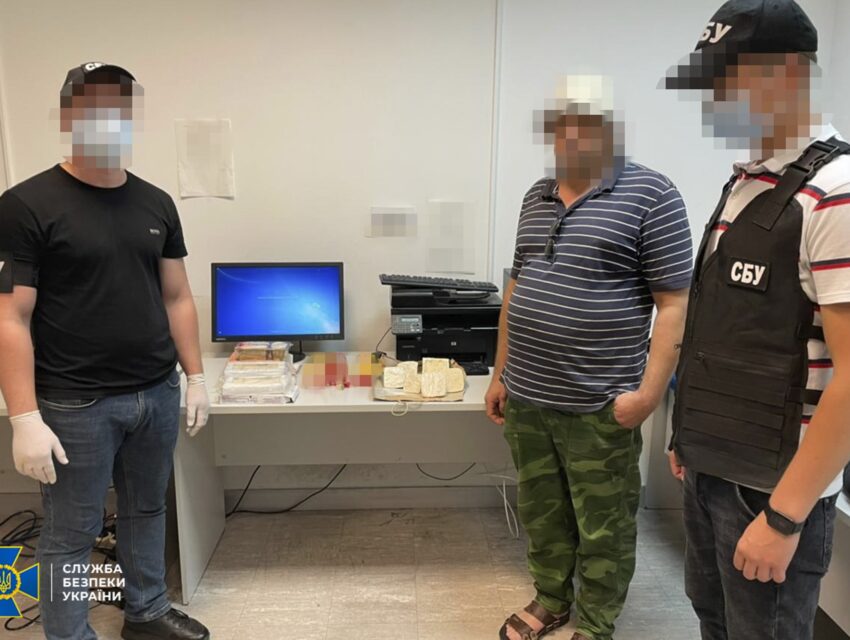 Мешканець Дніпропетровщини організував канал контрабанди наркотиків з Єгипту