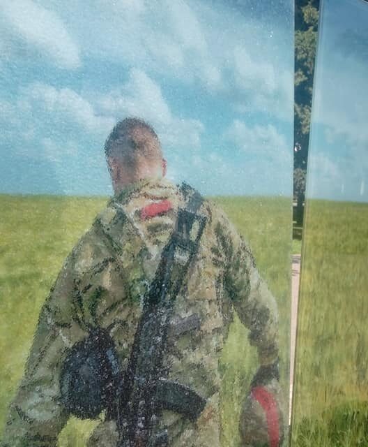 В центрі Кам’янського пошкодили Меморіал загиблих воїнів АТО: поліція шукає свідків