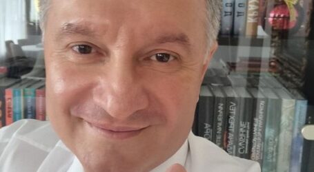 Міністр внутрішніх справ Арсен Аваков подав у відставку