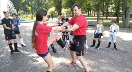 Урок реакції та балансу від тренера Він Чунь в Кам’янському