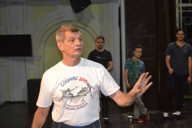 Уроки фехтування в муздрамтеатрі Кам’янського - ФОТО