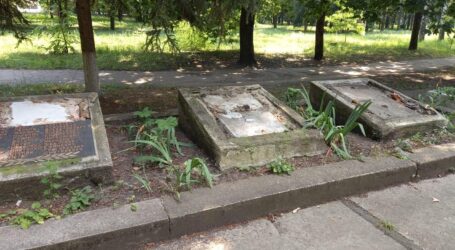 На Дніпропетровщині невідомі спаплюжили Меморіал загиблим воїнам