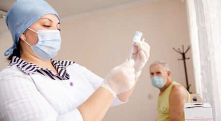 У Кам’янському центрі вакцинації зробили майже 2,5 тис щеплень від коронавірусу