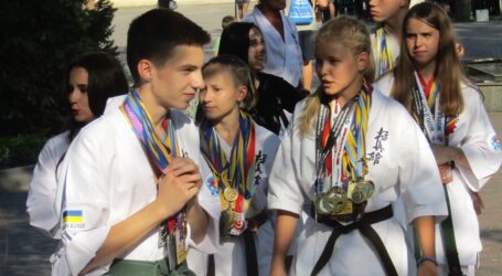 Парад чемпіонів в центральному парку Кам’янського