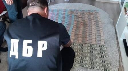 У Дніпрі співробітника СІЗО судитимуть за збут наркотиків