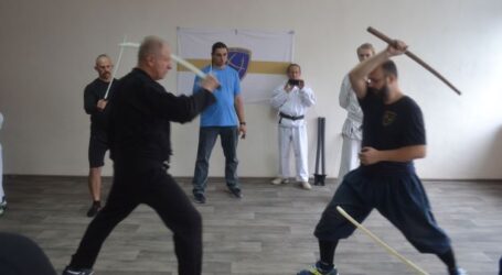 Козачому фехтуванню вчились бійці на семінарі в Кам’янському