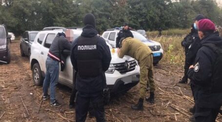На Днепропетровщине полицейские пресекли рейдерский захват урожая
