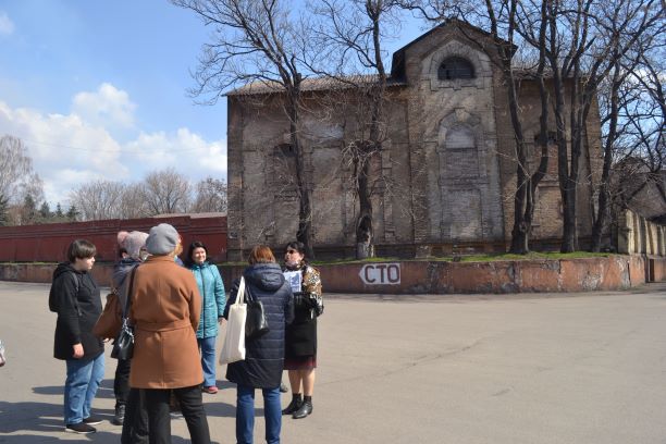 Залишками елітного району старого Кам’янського гуляли екскурсанти - ФОТО