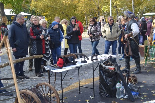 Покрову святкували в лівобережному парку Кам’янського (фоторепортаж)