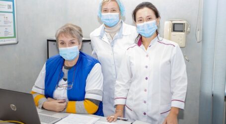 На залізничному вокзалі у Дніпрі відкрили центр масової вакцинації від коронавірусу
