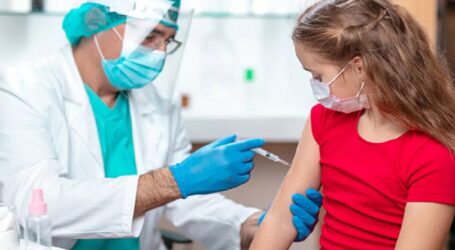 У МОЗ України дозволили вакцинувати дітей від COVID-19 з 12 років