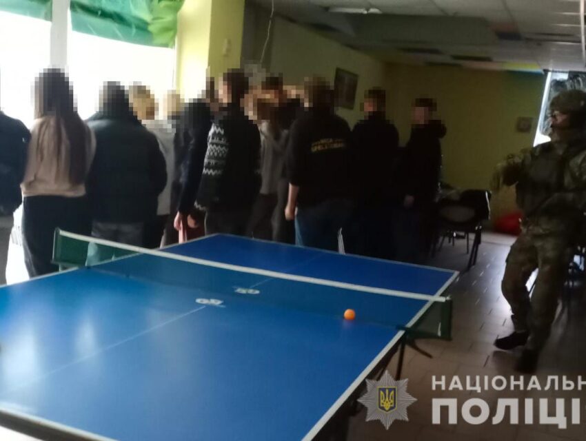 Зловмисники через колекторські кол-центри незаконно вимагали неіснуючі борги