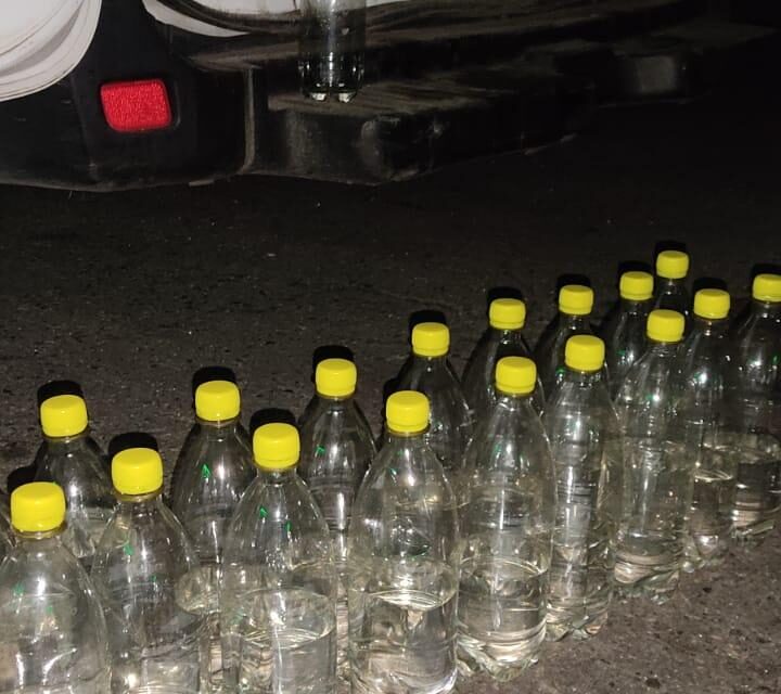 У Кам’янському поліцейські вилучили із автомобіля 3,6 тонни нелегального спирту