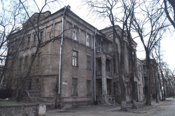 Стан фасадів будівель в Кам’янському контролюватиме міське самоврядування - ФОТО