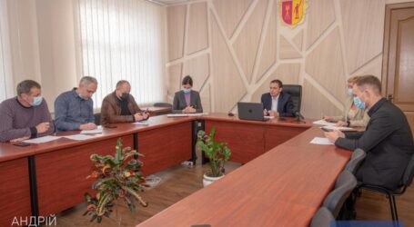 Кам’янчани спілкувалися з міським головою на прийомі з особистих питань