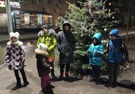 Передноворічні клопоти активних мешканців Соцміста в Кам’янському