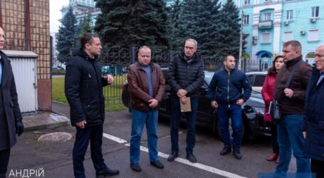 Міський голова здійснив об’їзд міста на предмет прибирання листя