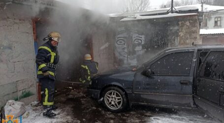 У Кам’янському вогнеборці ліквідували пожежу в гаражі
