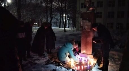 Флешмоб в підтримку капремонту школи №20 влаштували мешканці Кам’янського