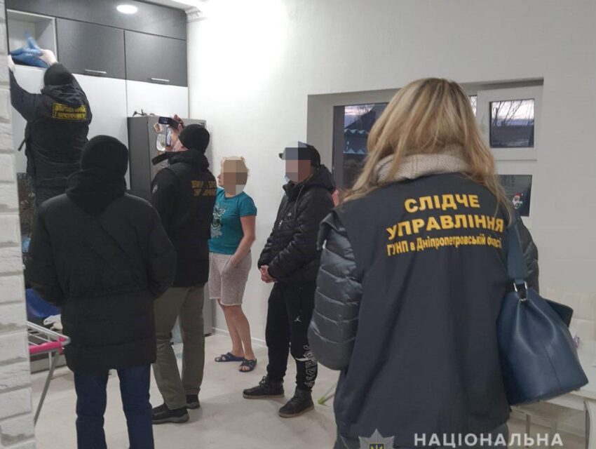 Поліцейські перекрили канал постачання метадону на Дніпропетровщину