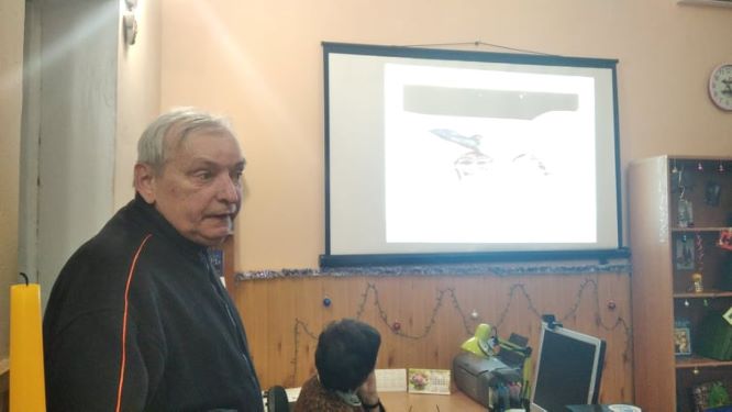 Скарби "блошиного ринку" очима краєзнавців Кам'янського - ФОТО