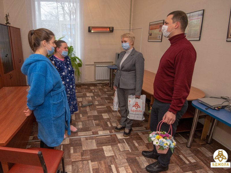 У Кам'янському привітали перших новонароджених у 2022 році - ФОТО