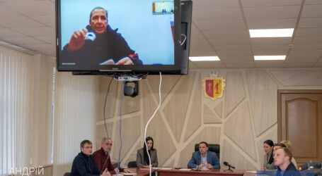 Мэр Каменского рассмотрел обращения граждан