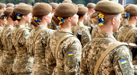 Президент відповів на петицію про скасування військового обліку для жінок