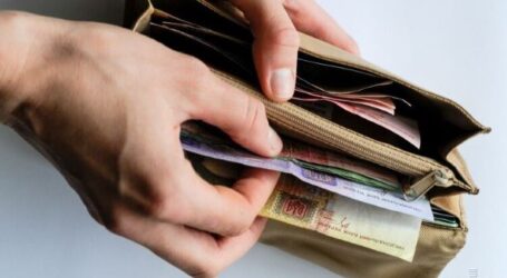 Уряд звітує про рекордне зростання зарплат