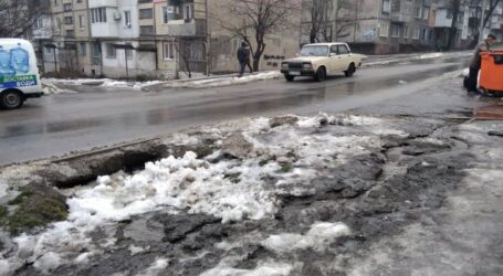 Як небесні води руйнують підземні комунікації в Кам’янському