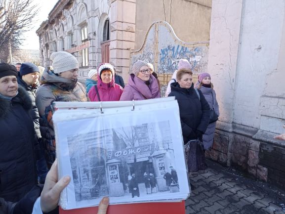 Про романтику в старому Кам’янському говорили учасники краєзнавчої екскурсії - ФОТО