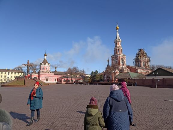 Про романтику в старому Кам’янському говорили учасники краєзнавчої екскурсії - ФОТО