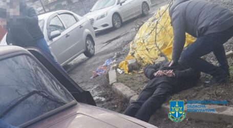 У Дніпрі поліцейський попався на хабарі