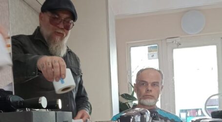 Чиста й охайна голова допомагає зберегти здоровий глузд, нагадує відомий перукар з Кам’янського