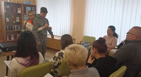 Як допомогти безпорадній людині, навчались люди в бібліотеці Кам’янського