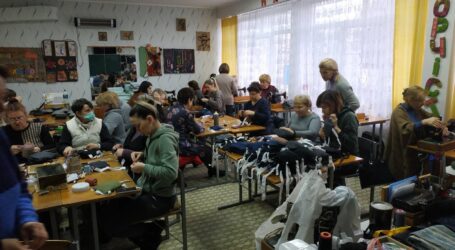 На базі освітніх та спортивних закладів міста організовано гуманітарні центри (відео)
