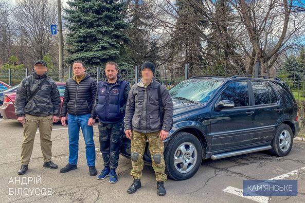 Військові Кам’янського отримали автомобіль