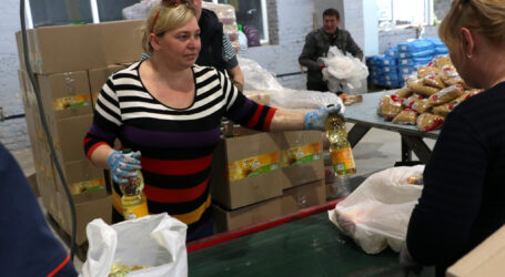 На Дніпропетровщині зібрали 18 тисяч продуктових наборів для переселенців