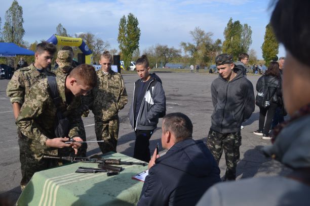 Військово-патріотичне виховання можуть ввести в школах Кам’янського
