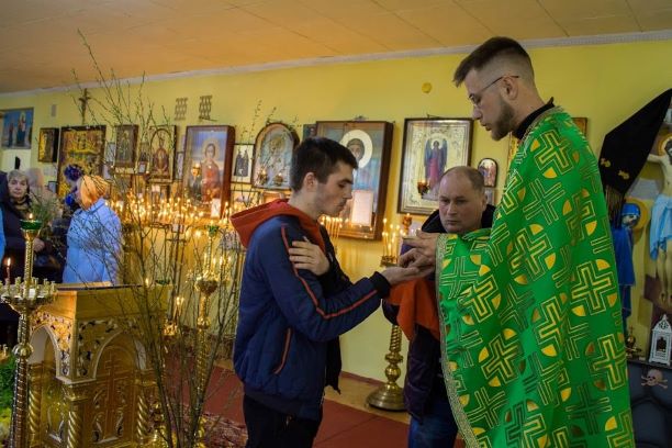 Християнська любов не заважає очищати свою землю від ворогів, впевнений панотець з Кам’янського