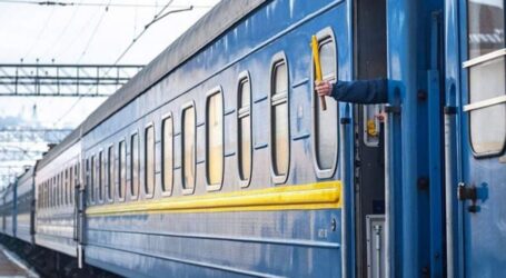 Укрзалізниця відновлює рейси через Дніпро за розкладом